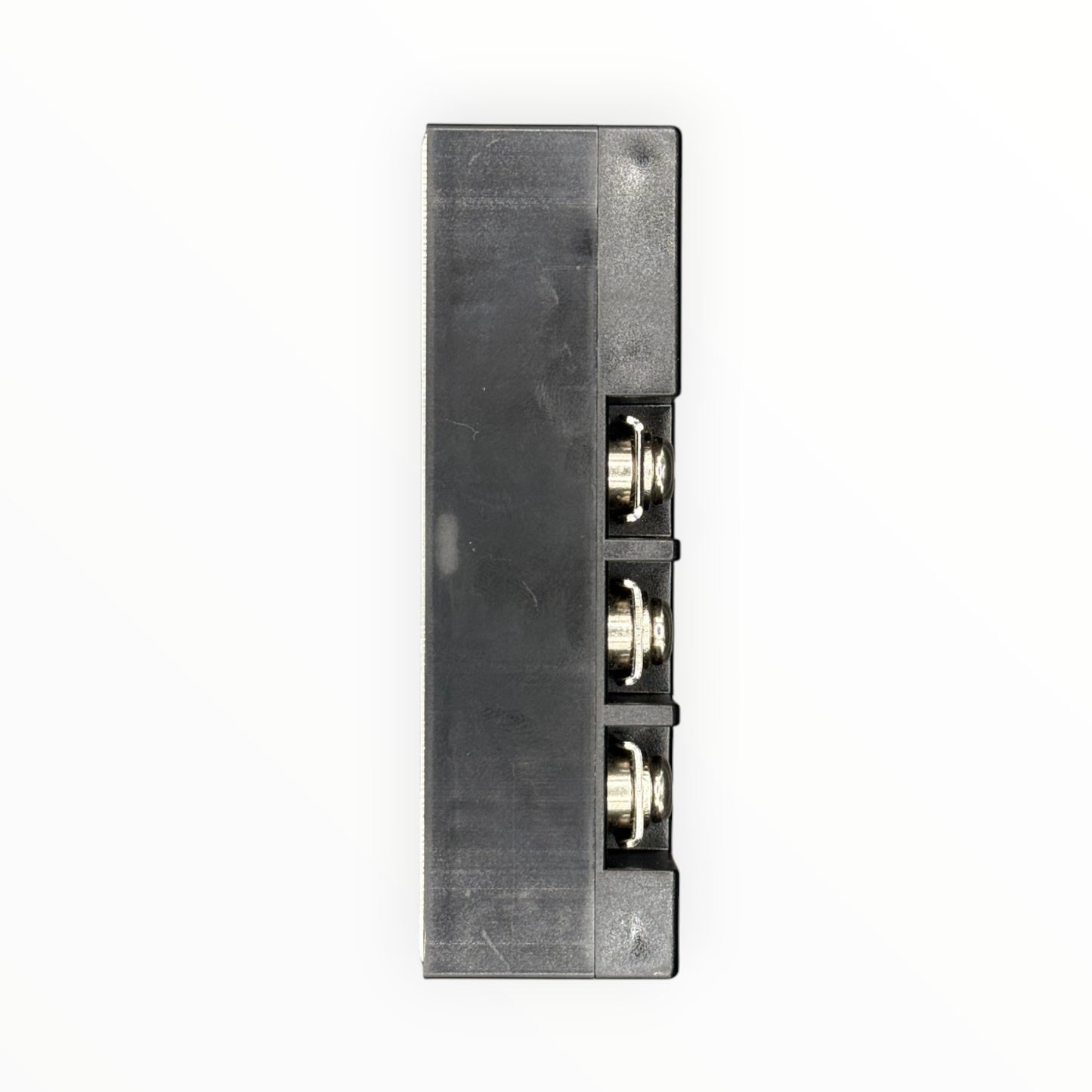 Rele de estado solido trifasico, ac100a, entrada dc3~32v, voltaje de control ac 24~660v [SSR-3-100A] - SKU: IB 1106 — Automatización Industrial Chile | BDTEC