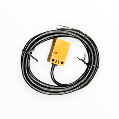 Sensor de proximidad inductivo, forma cuadrada s17, pnp, no+nc, rasante 5mm,10-30vdc, con cable de 2 metros [IPS-S17POC5B] - SKU: IB 1300 — Automatización Industrial Chile | BDTEC
