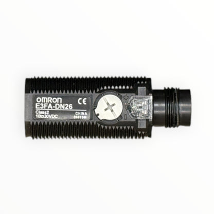Sensor difuso, m18, infrarroja, sn 1m, 24v, cuerpo plastico, npn, conector m12. [E3FA-DN26]