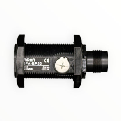 Sensor retroreflex detecciîn de objetos transparentes, m18, sn 2m, 24v, cuerpo plastico, pnp, conector m12. [E3FA-BP22]