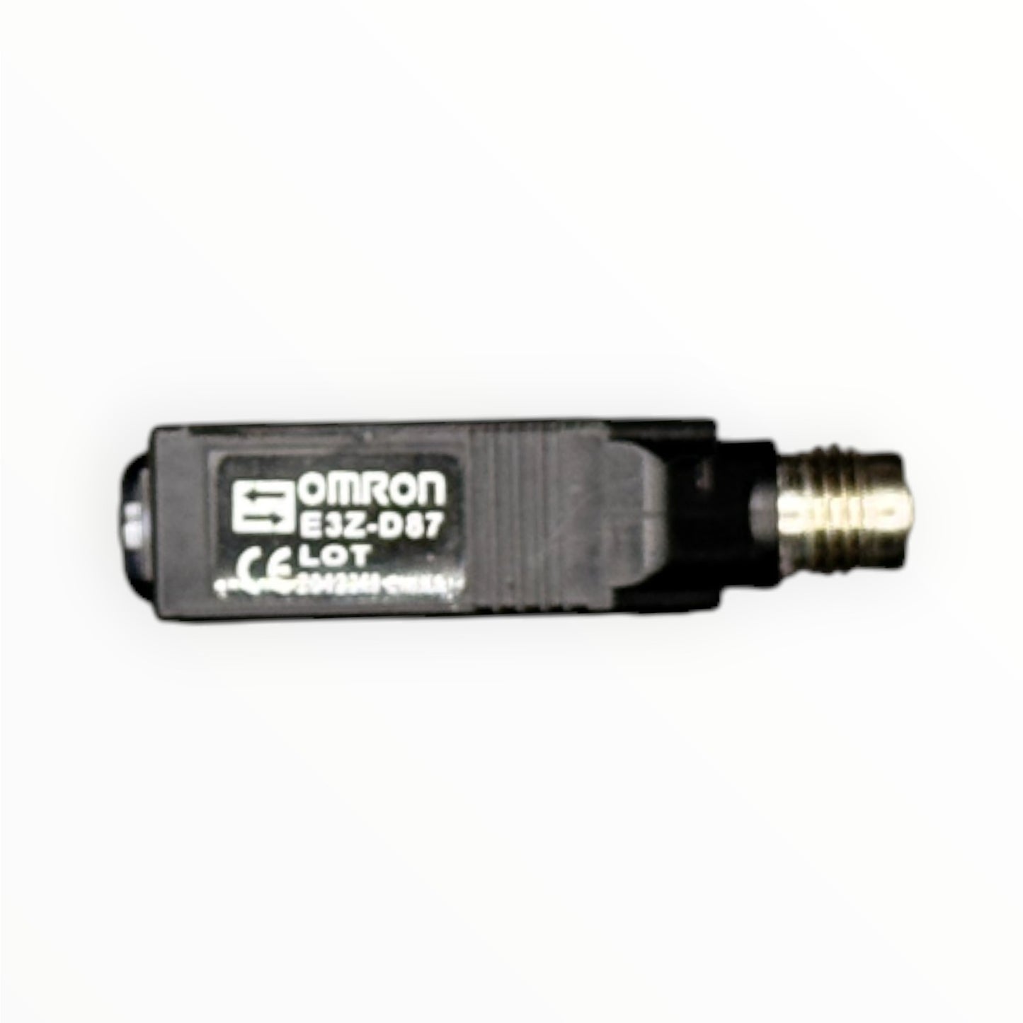 Sensor difuso, rectangular, infrarroja, sn 1m, 24v, cuerpo plastico, pnp, conector m8. [E3Z-D87]