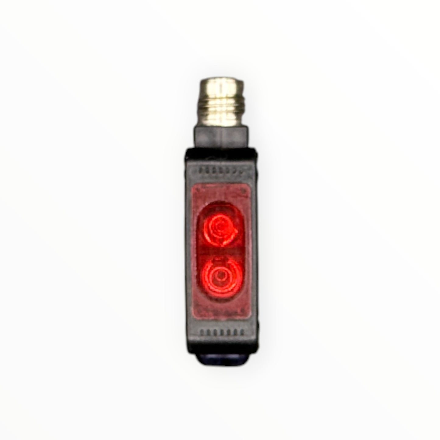 Sensor difuso, rectangular, infrarroja, sn 1m, 24v, cuerpo plastico, pnp, conector m8. [E3Z-D87]