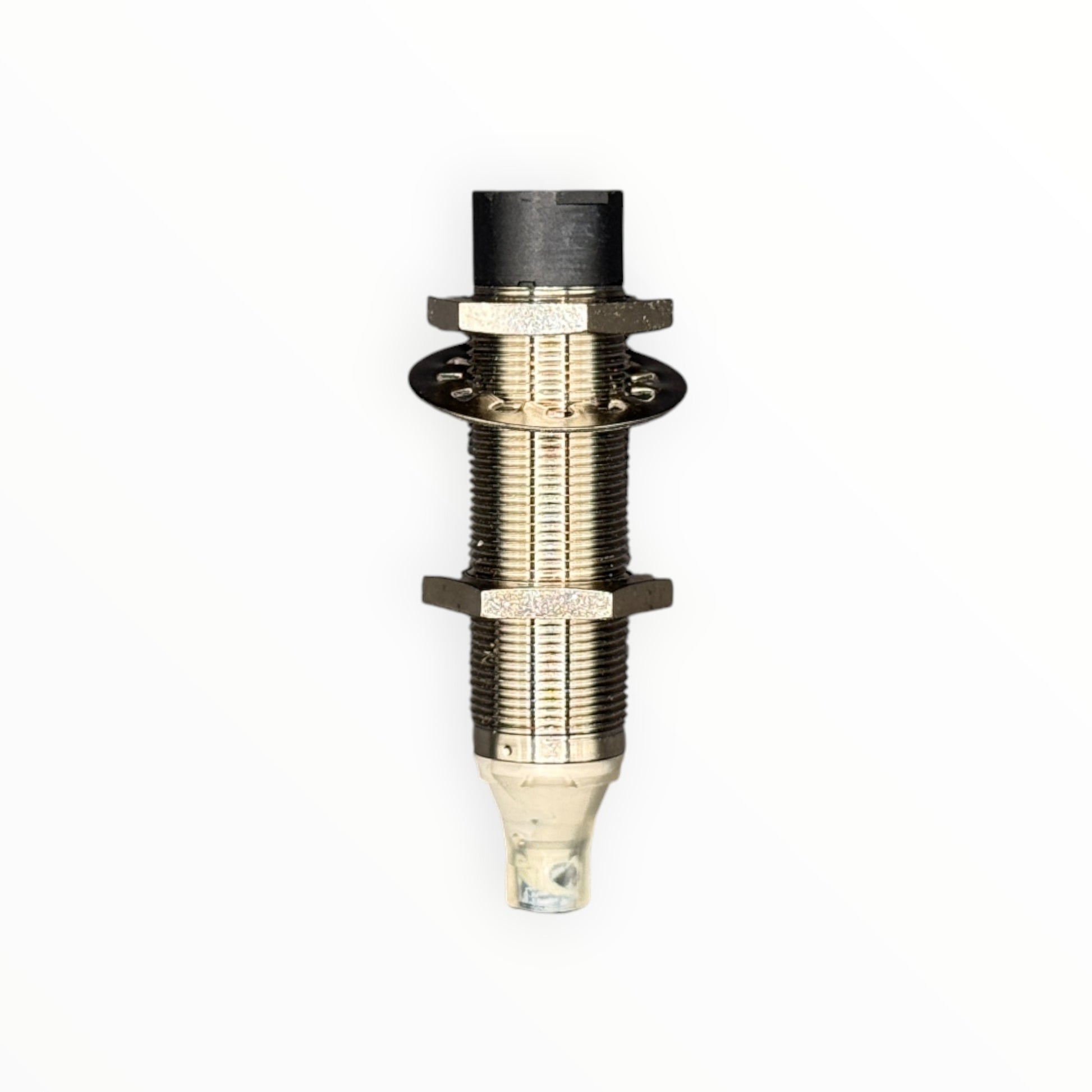 Sensor inductivo, m18, no rasante, sn 16mm, 24v, cuerpo laton niquelado, pnp, no, cable 2m. [E2B-M18LN16-WP-B1 2M] - SKU: OM 1106 — Automatización Industrial Chile | BDTEC