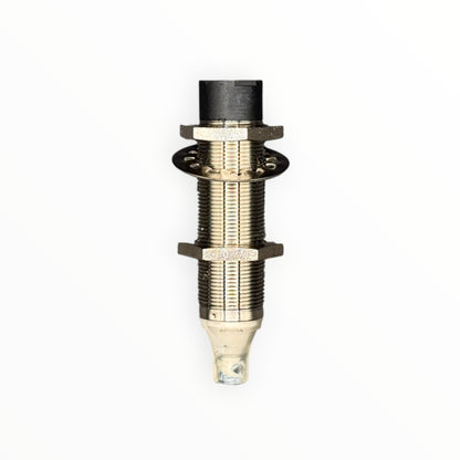 Sensor inductivo, m18, no rasante, sn 16mm, 24v, cuerpo laton niquelado, pnp, no, cable 2m. [E2B-M18LN16-WP-B1 2M] - SKU: OM 1106 — Automatización Industrial Chile | BDTEC