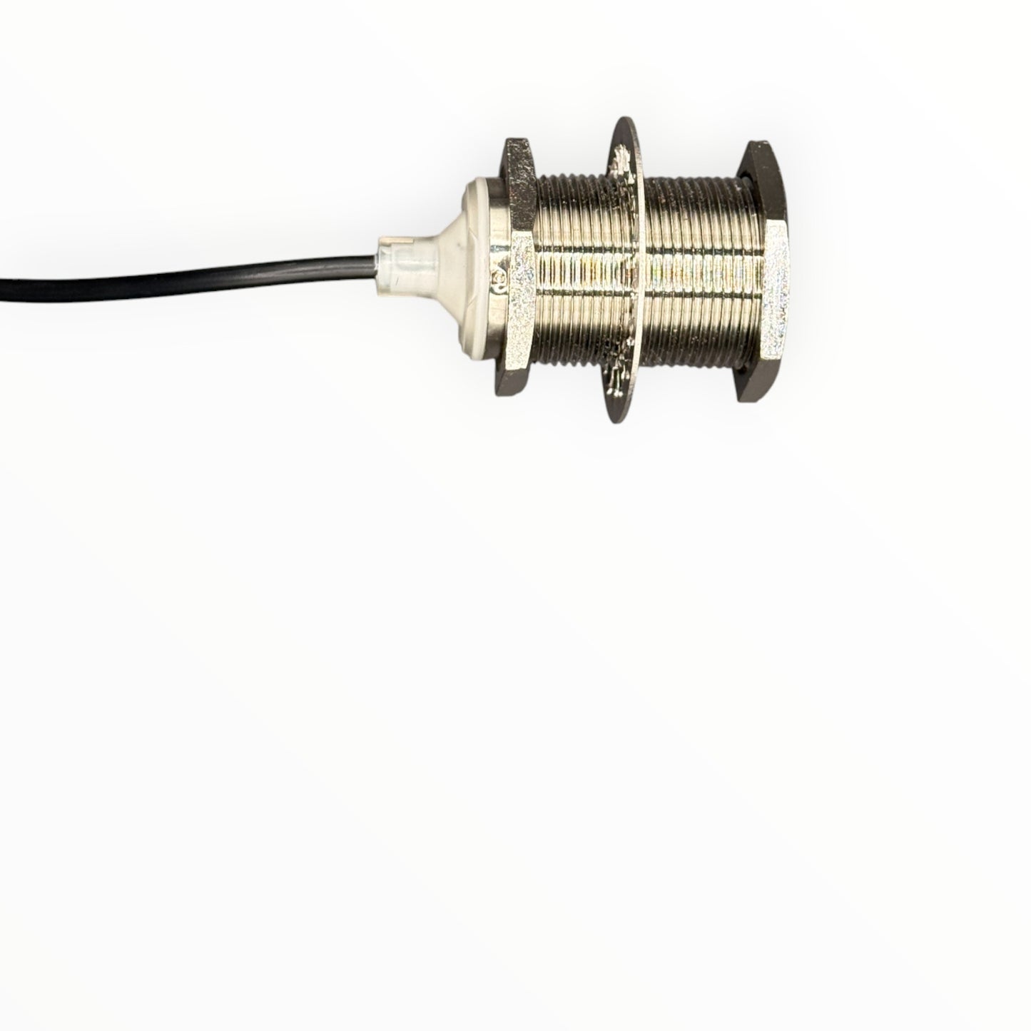 Sensor inductivo, m30, rasante, sn 15mm, 24v, cuerpo laton niquelado, pnp, no, cable 2m. [E2B-M30KS15-WP-B1 2M] - SKU: OM 1110 — Automatización Industrial Chile | BDTEC