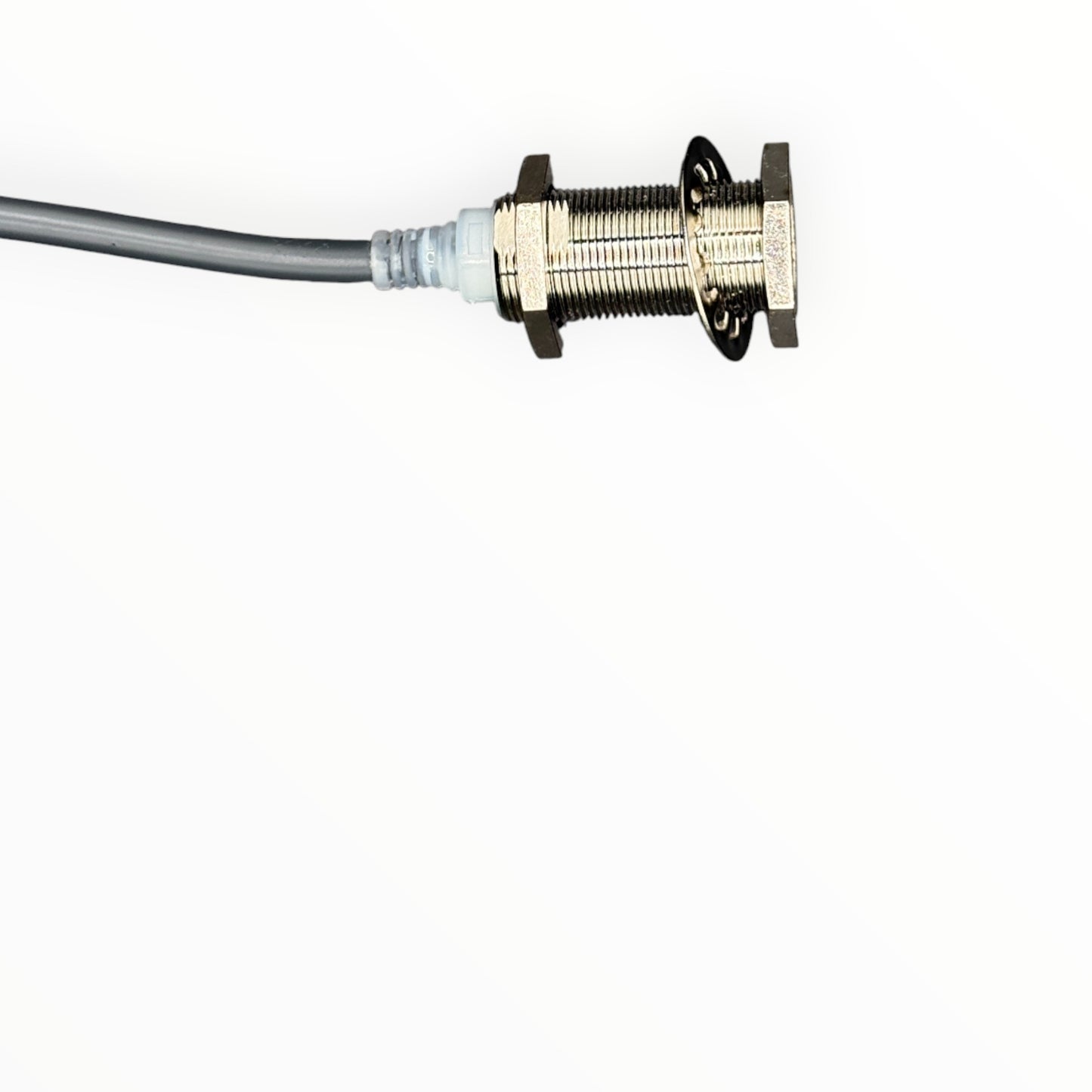 E2e-x5y1-us sensor inductivo m18, 24 a 240 vac sensado 5 mm, no,rasante 2 hilo, cable de pvc 2 m - SKU: OM 1114 — Automatización Industrial Chile | BDTEC