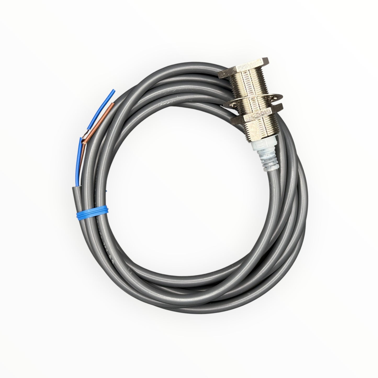 E2e-x5y1-us sensor inductivo m18, 24 a 240 vac sensado 5 mm, no,rasante 2 hilo, cable de pvc 2 m - SKU: OM 1114 — Automatización Industrial Chile | BDTEC